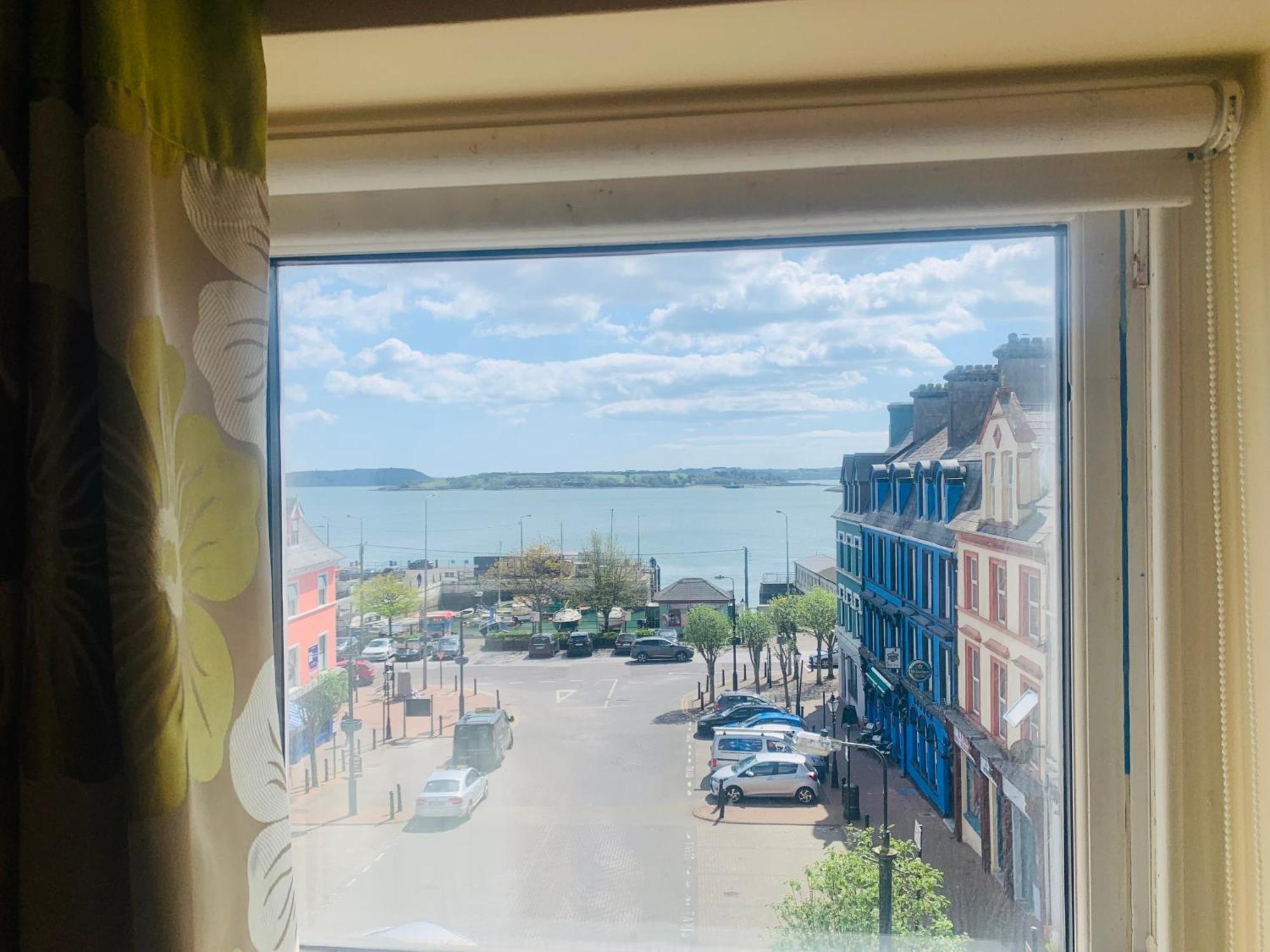 Appartement Sea View Flat Cobh Extérieur photo